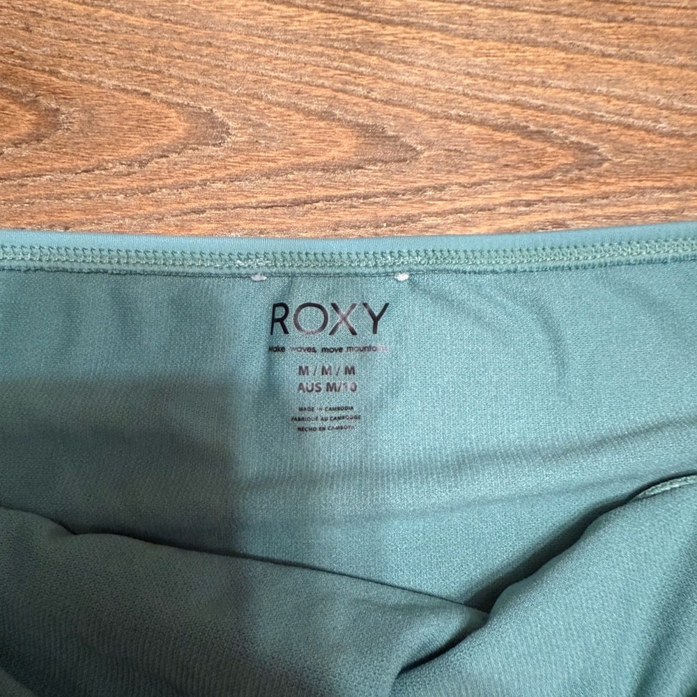 Roxy bikini bottoms - Picture 3 of 4